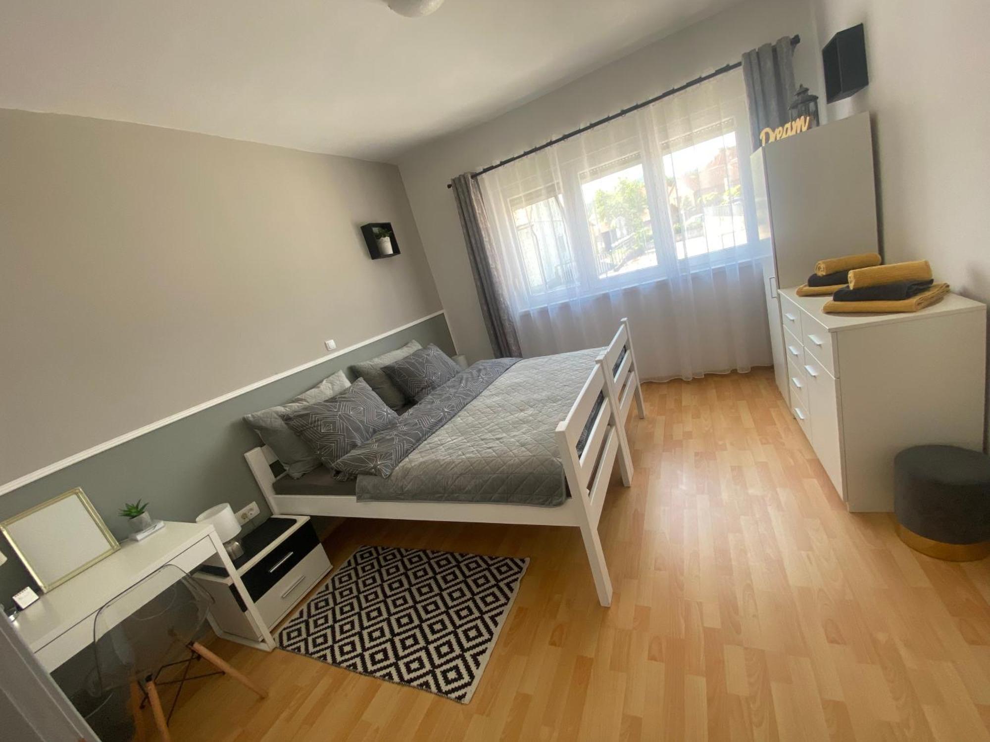 Apartman El Огулин Екстериор снимка
